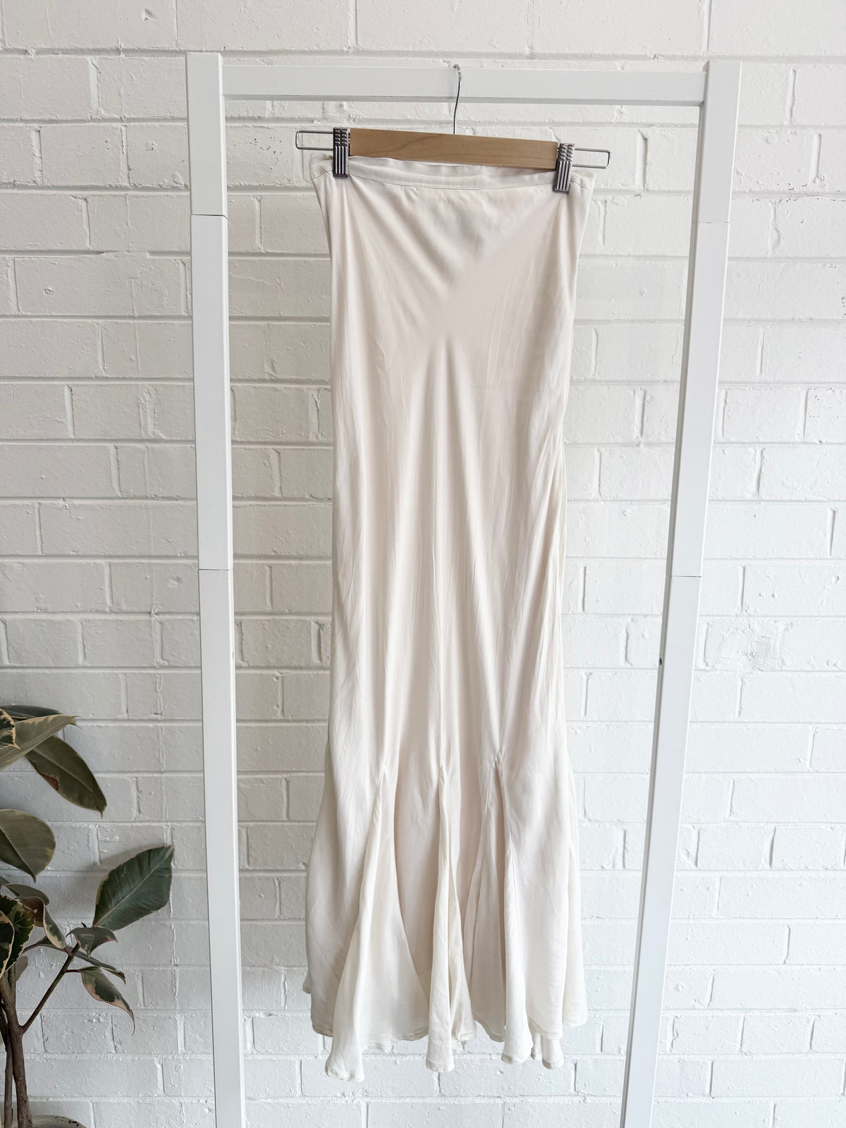 Dissh Fishtail Maxi Slip Skirt in Cream - Size 8