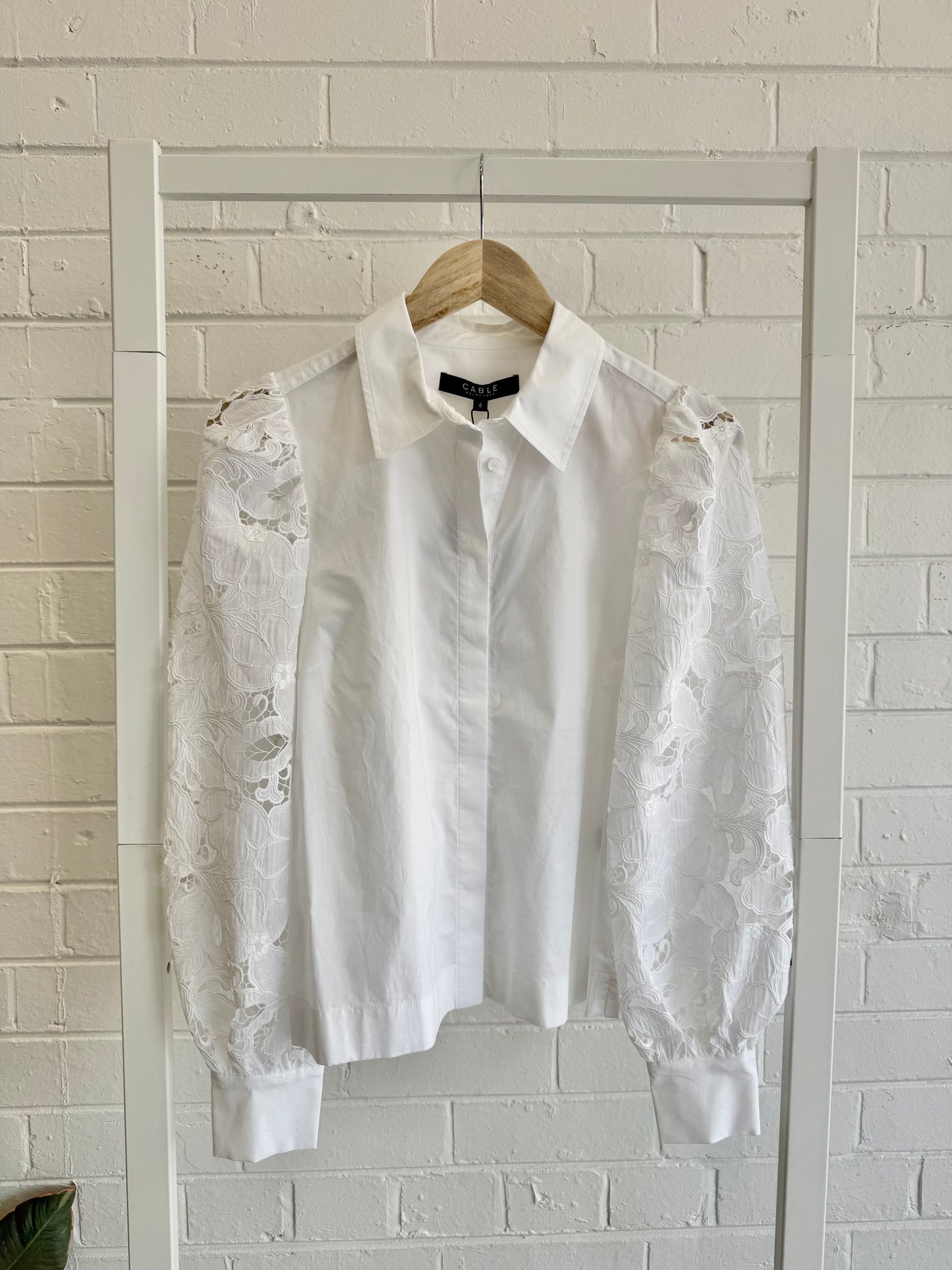 BNWT Cable Melbourne Victoria Embroidered Shirt - White - Size 6