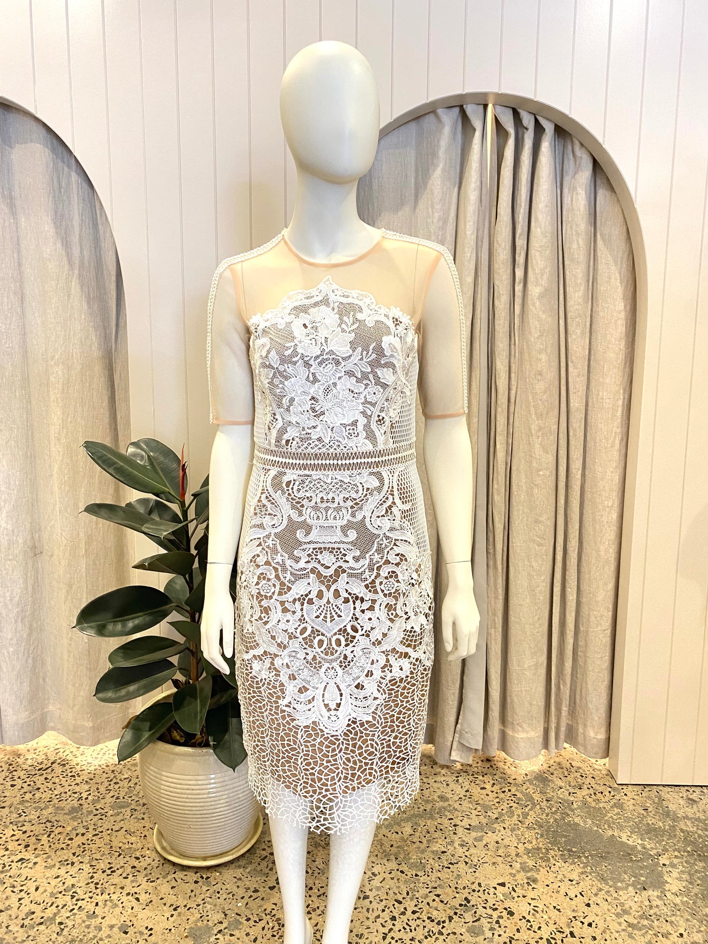 Grace & Heart Adele Midi Dress in White - Size 10