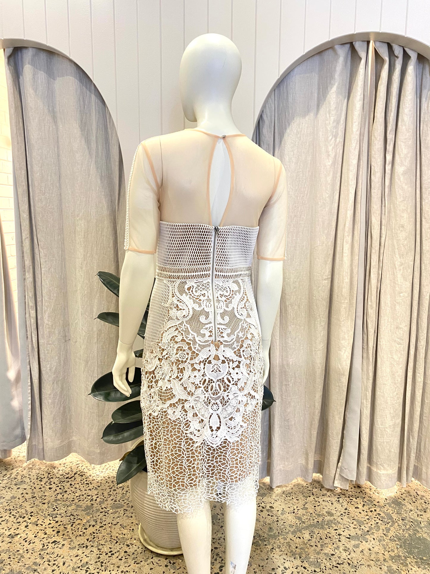 Grace & Heart Adele Midi Dress in White - Size 10