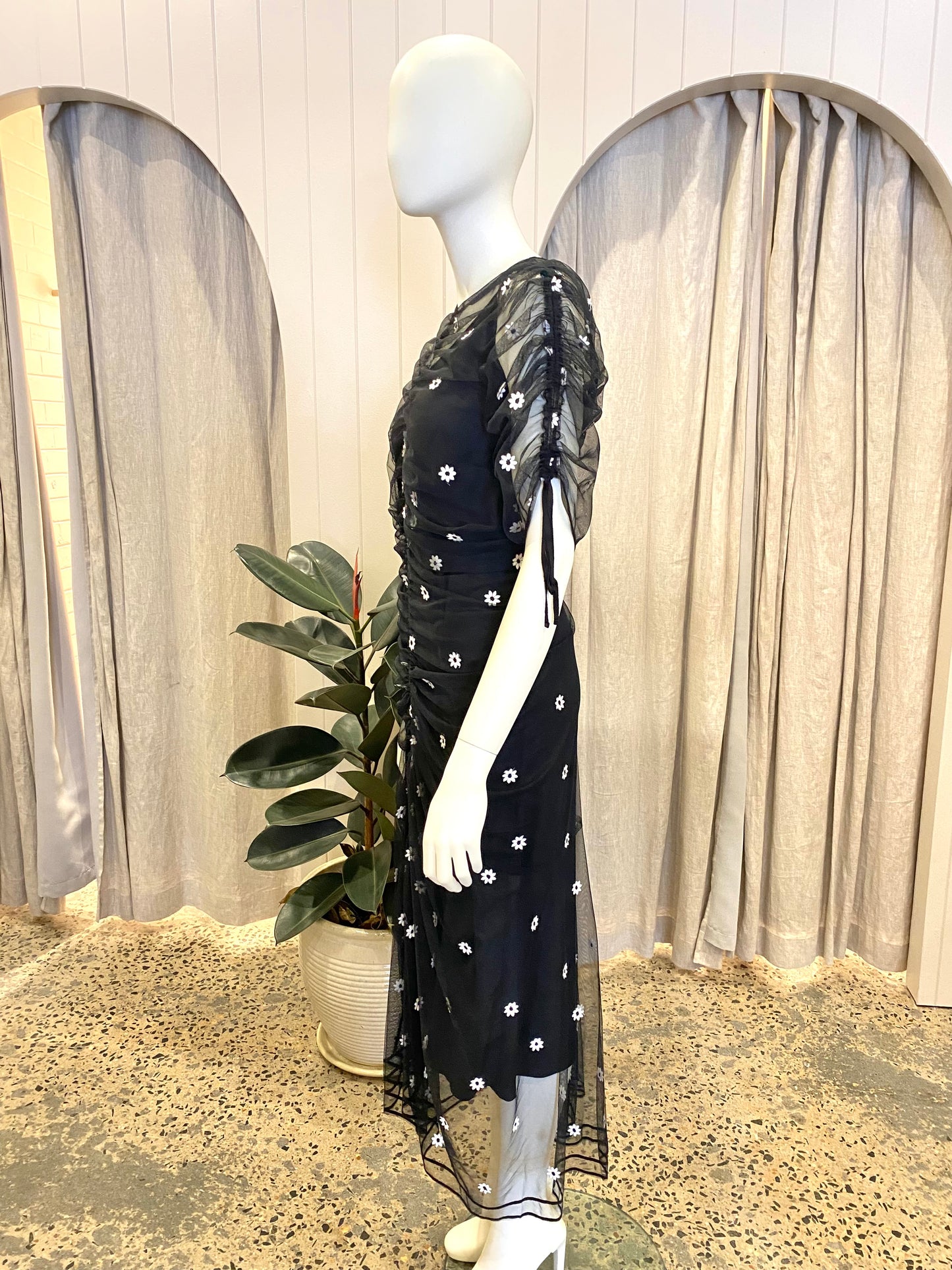 Alice McCall Garden Party Dress in Black Daisy Print - Size 10