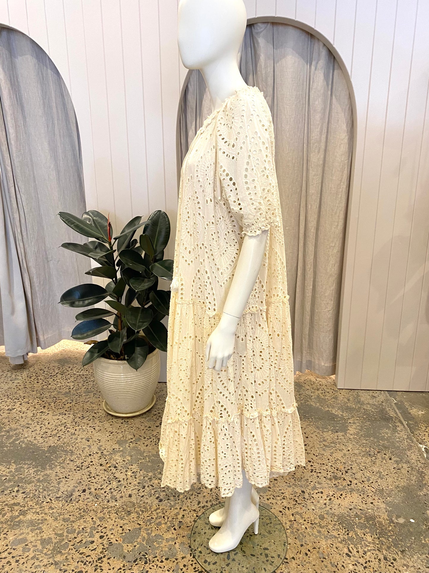 Spell and The Gypsy Cream Fairytale Broderie Anglaise Midi Dress - Size L