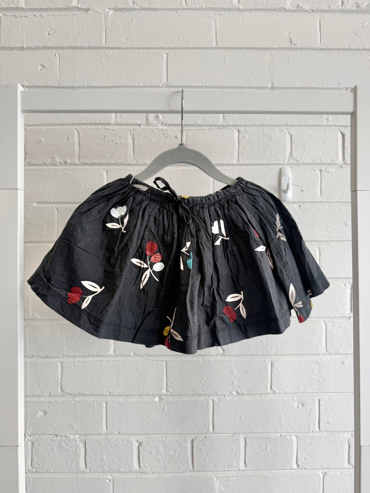Country Road Black Floral Skirt - Size 2