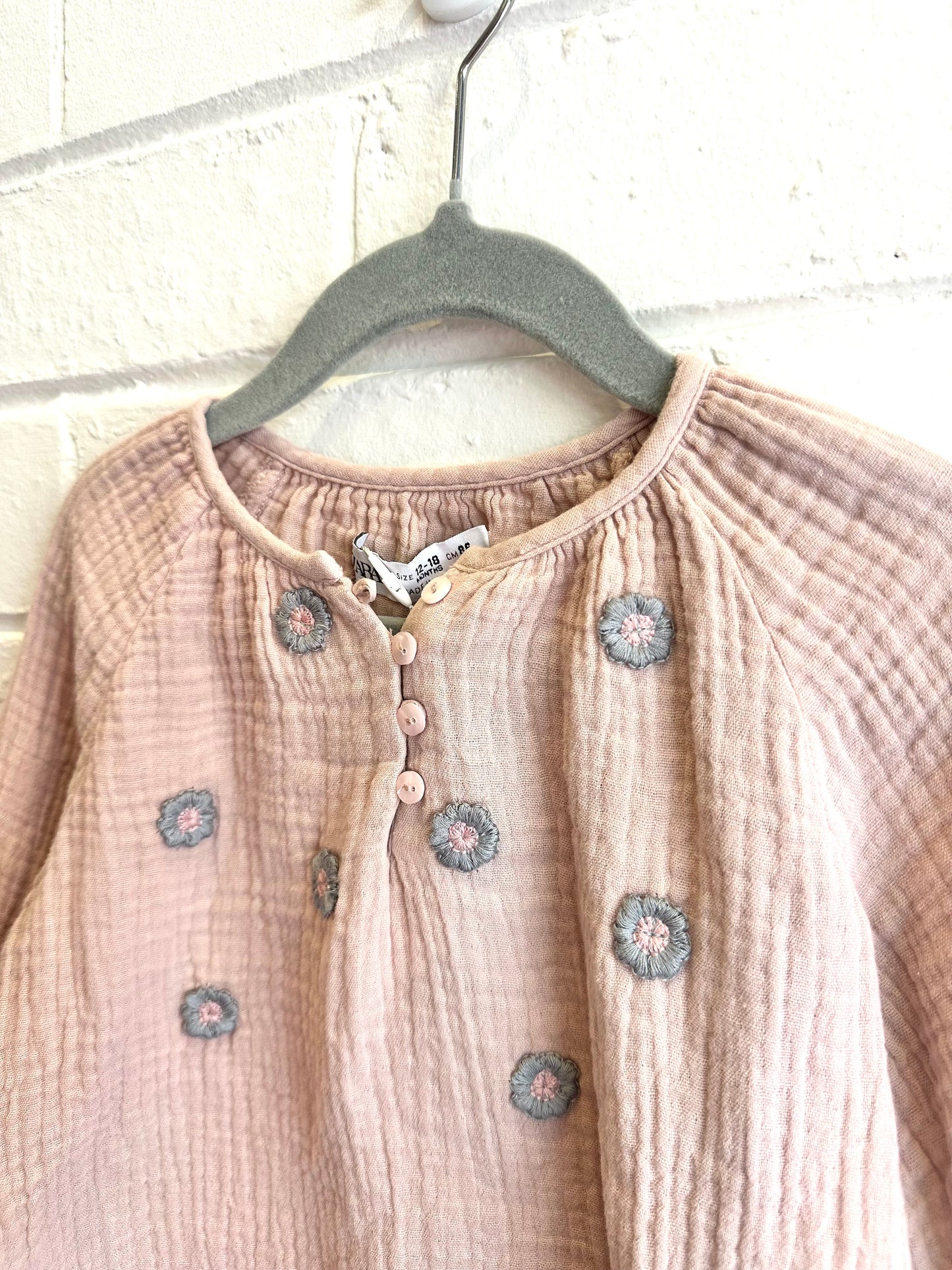 Zara floral blouse - Size 12-18