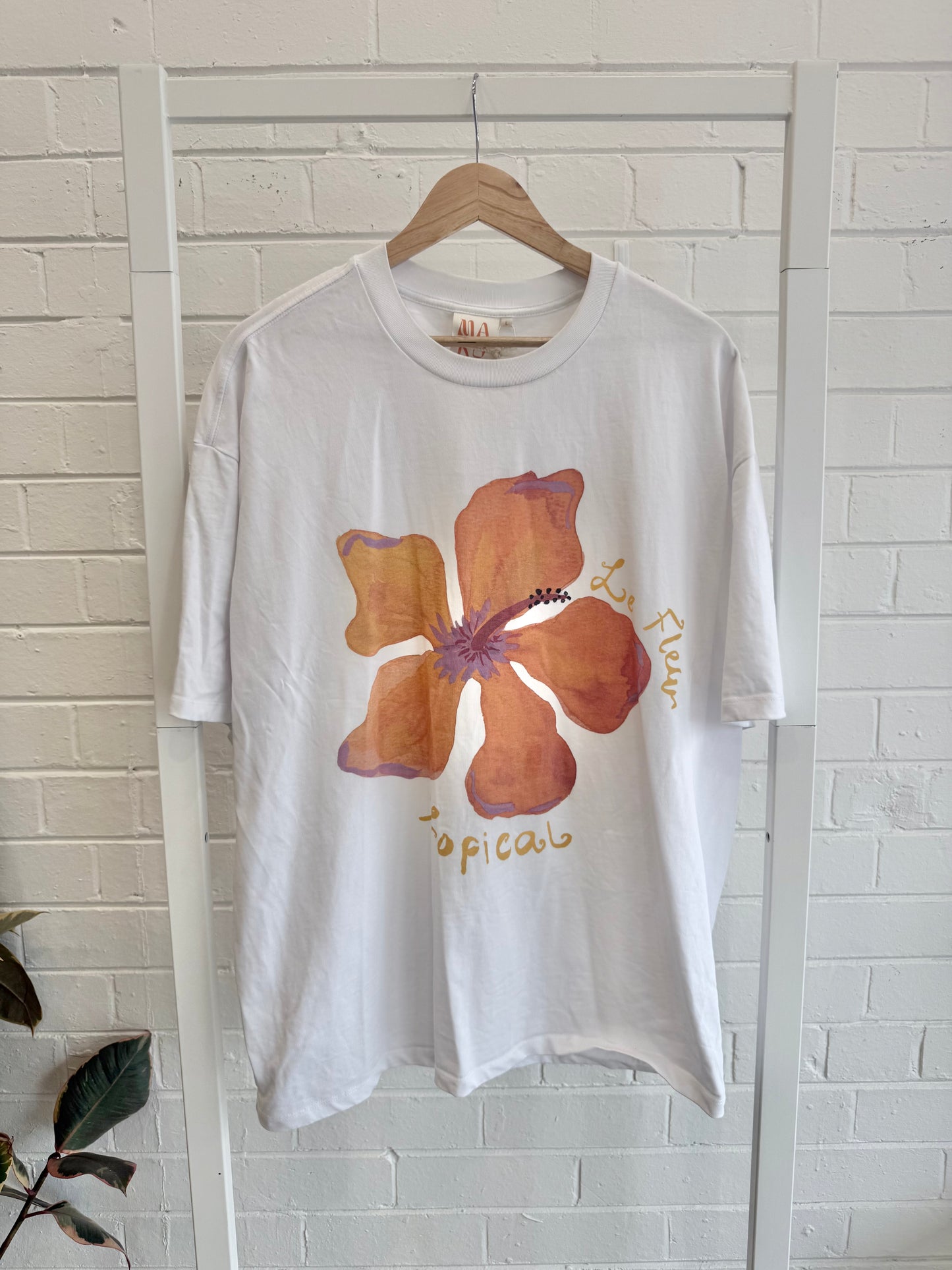 Maku Le Fleur Tropical White Oversized Tee - Size L (12)