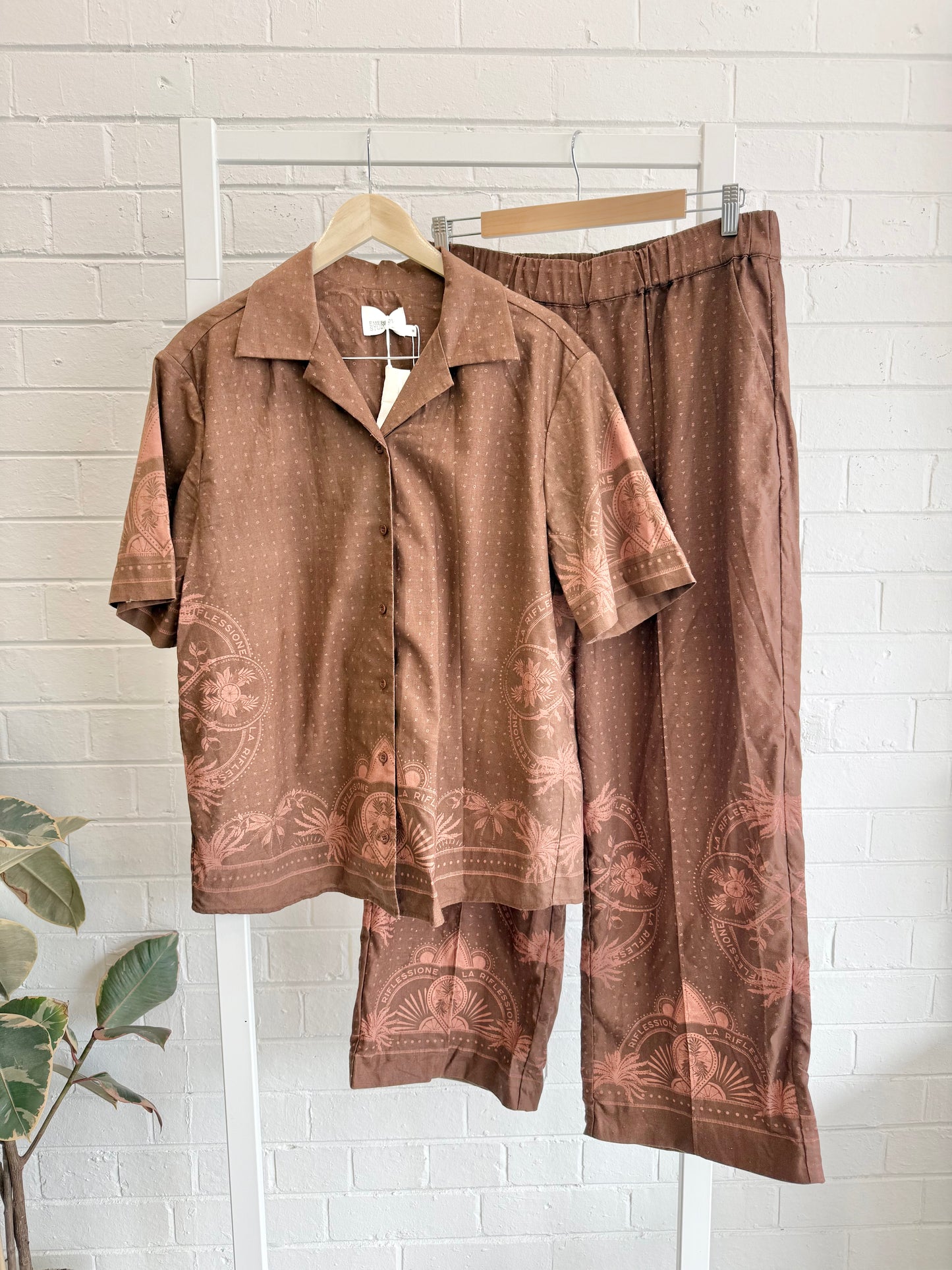 Emerson Studio Rust Reflexion Shirt and Pant Set - Size M/L (12 - 14)