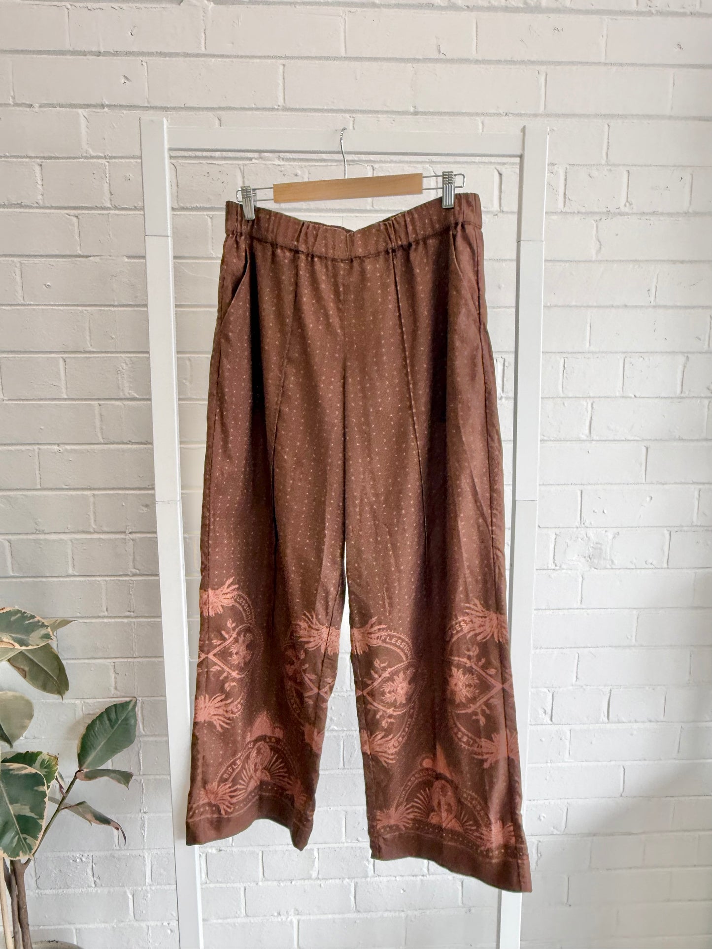 Emerson Studio Rust Reflexion Shirt and Pant Set - Size M/L (12 - 14)