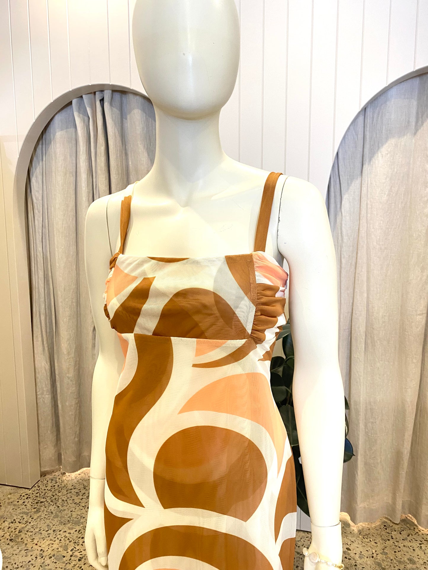 By Johnny Geo Mesh Print Dress - Size 14