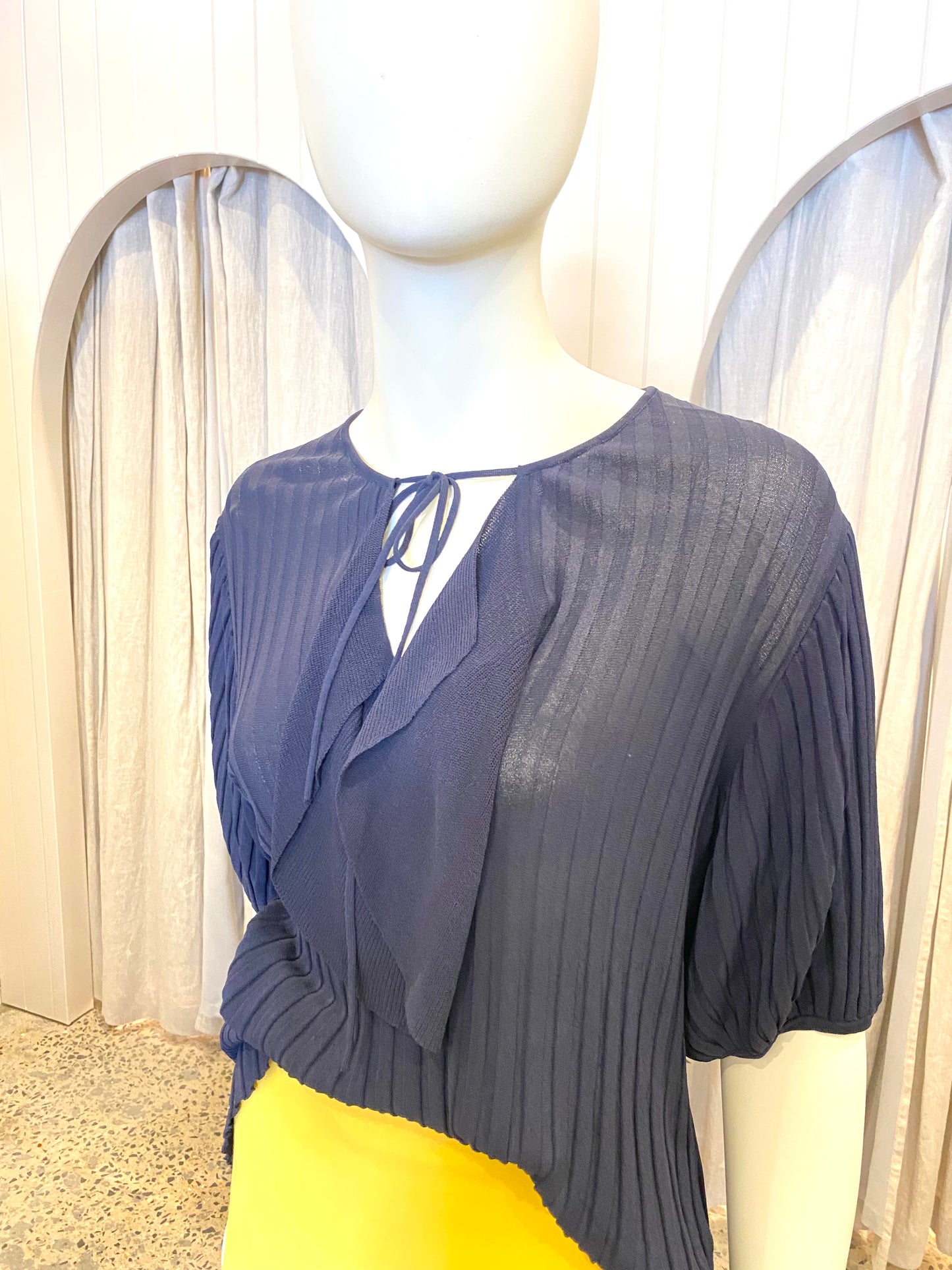 Scanlan Theodore Navy Pleated Top - Size M