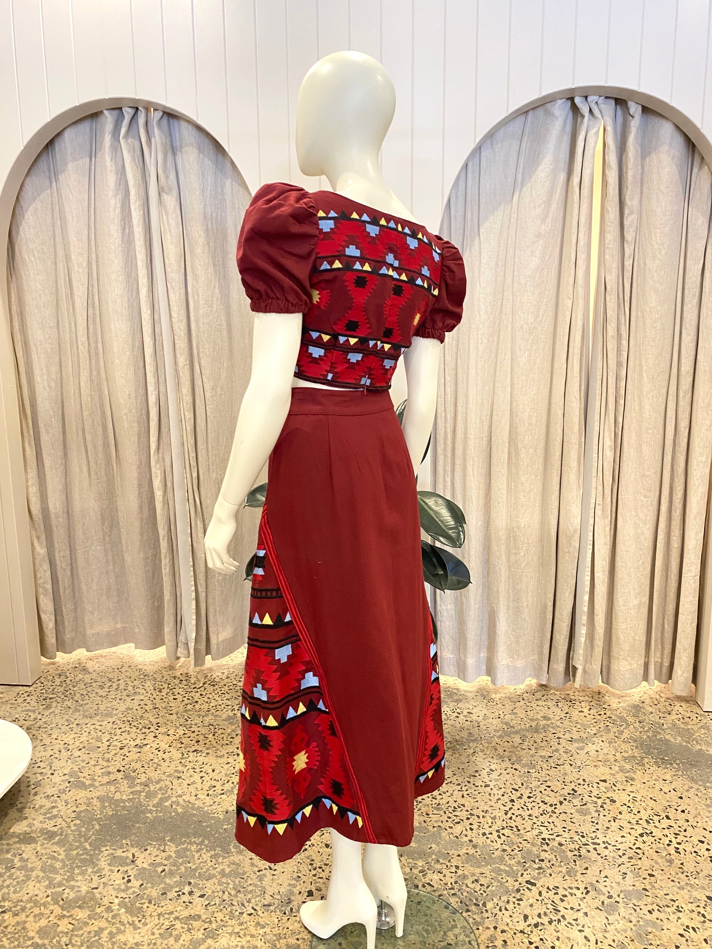 IQ Collection Burgundy Clavel Granates Skirt and Top Set - Size S