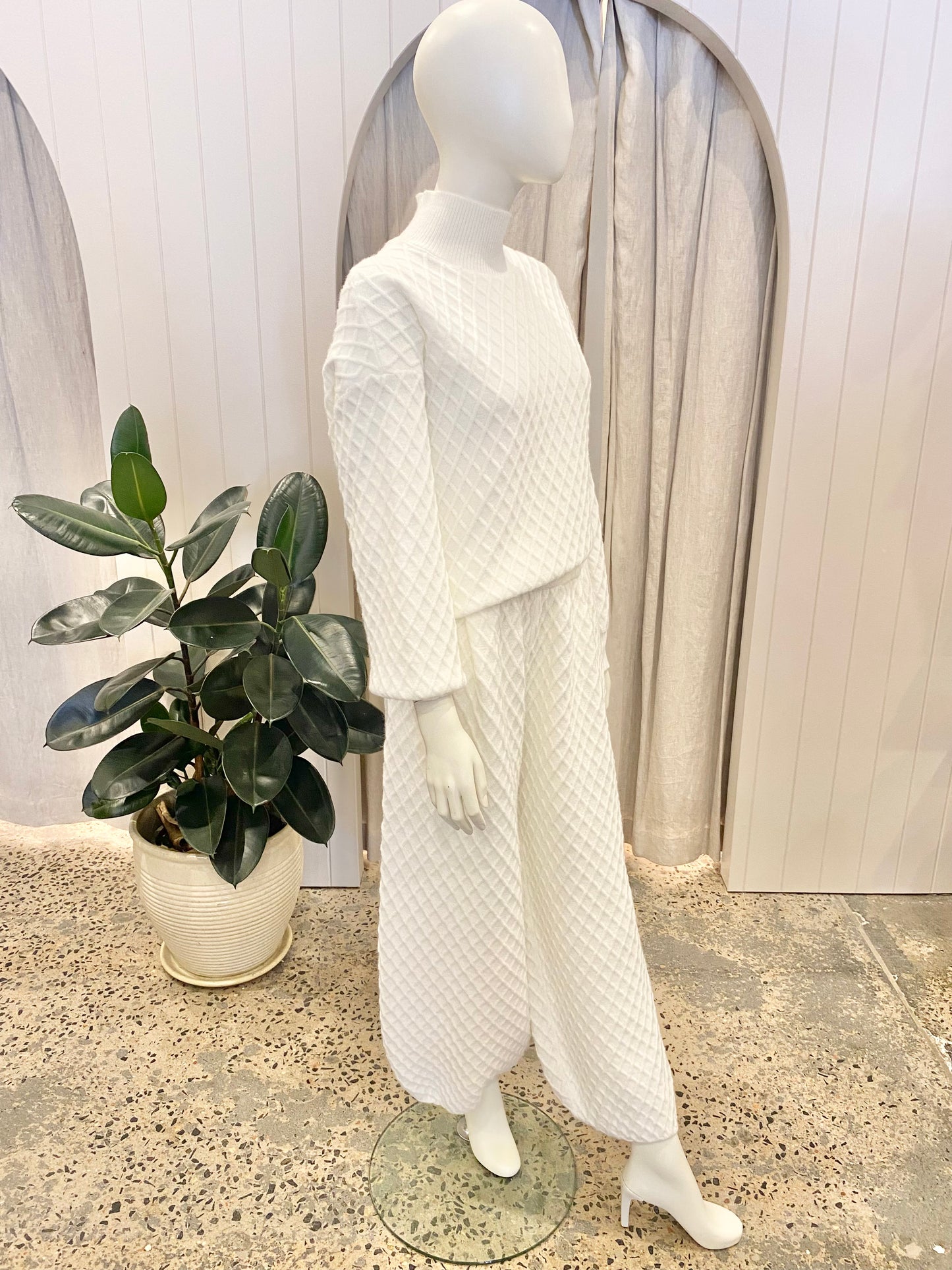 Textured Knit Pant and Jumper Lounge Set - Size M (12)