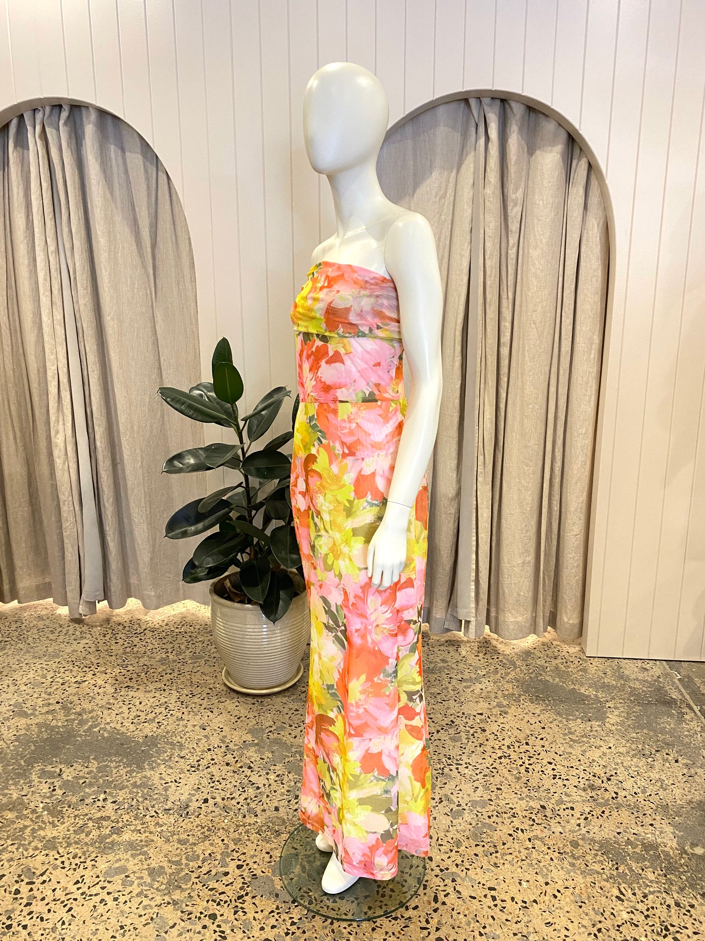 By Nicola Paloma Sleeveless Mesh Maxi Dress Floral Confetti  - Size 14