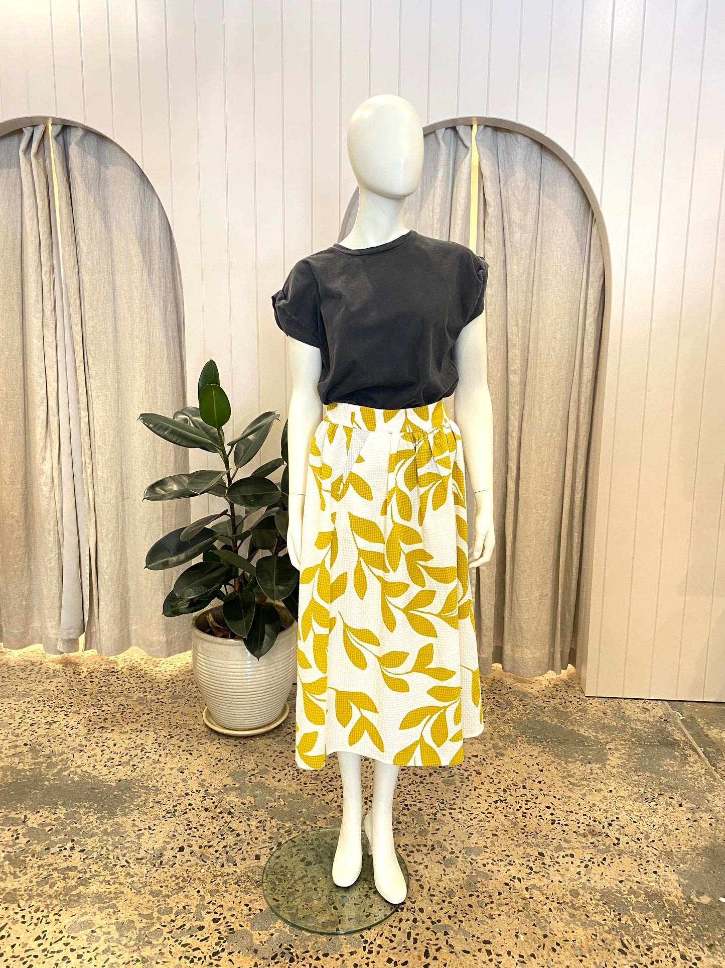 Second Female Chaurtruse Floral Midi Skirt - Size S