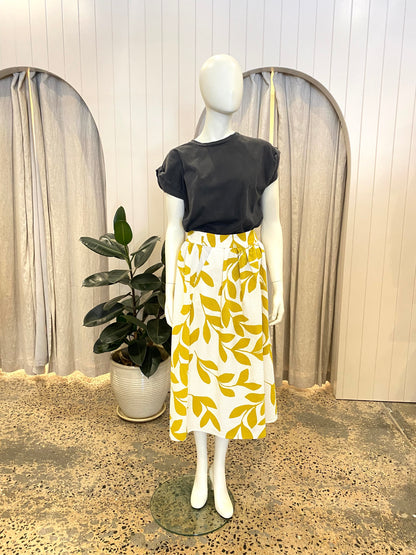Second Female Chaurtruse Floral Midi Skirt - Size S
