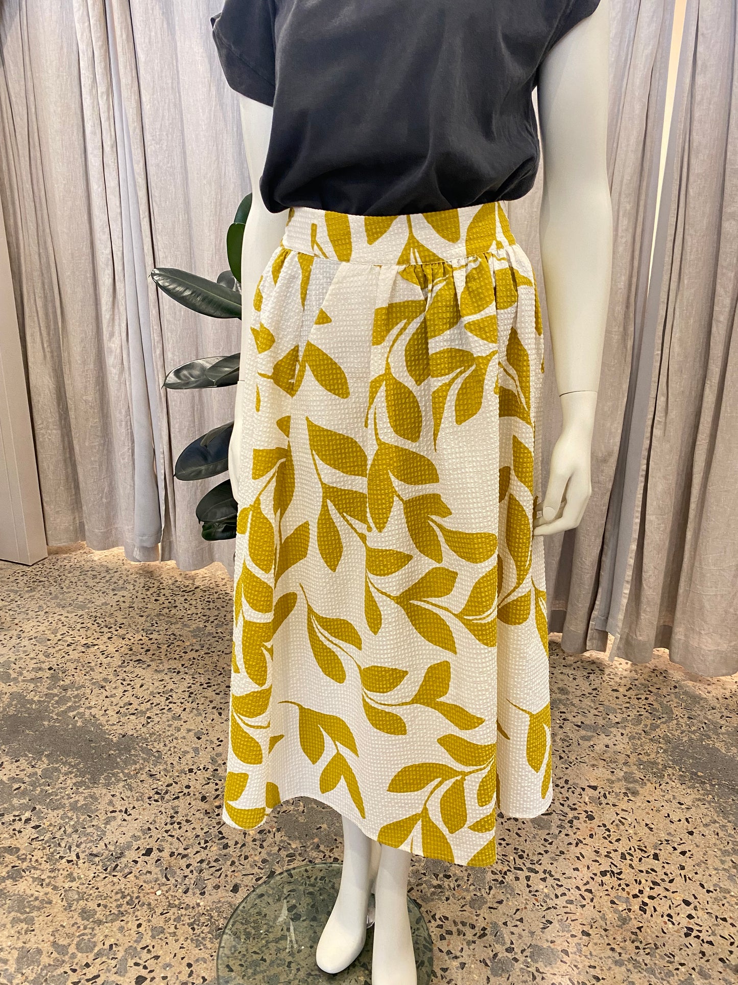 Second Female Chaurtruse Floral Midi Skirt - Size S