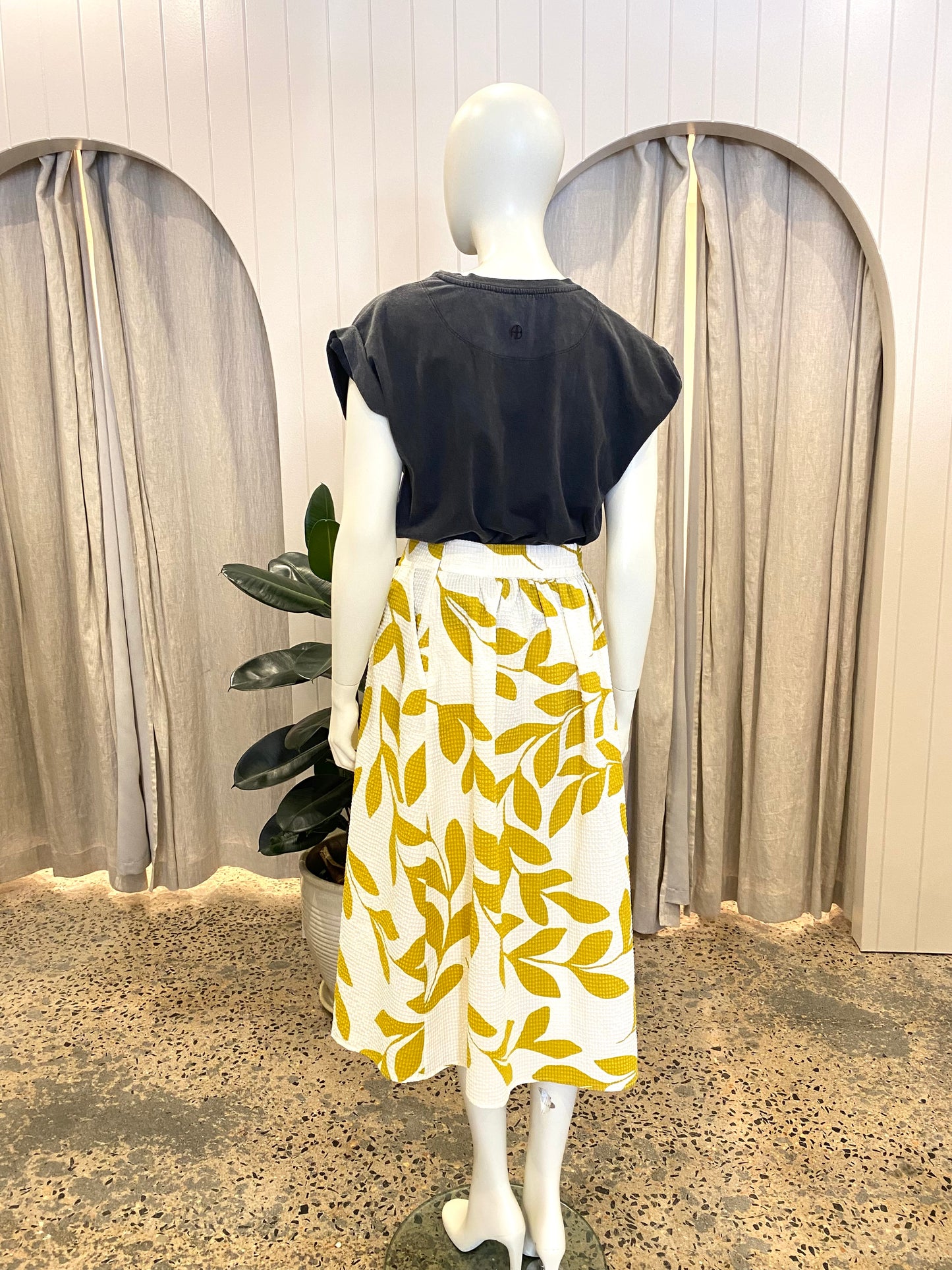 Second Female Chaurtruse Floral Midi Skirt - Size S