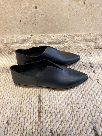 St Agni 'Romy' Flats in Black - Size 38