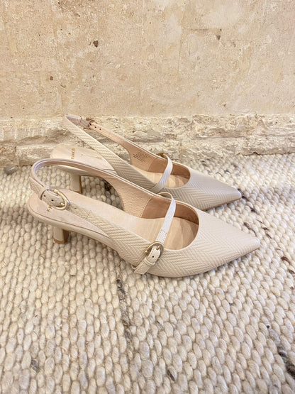 Frankie 4 Coco Slingback Pointed Toe Kitten Heel - Size 9