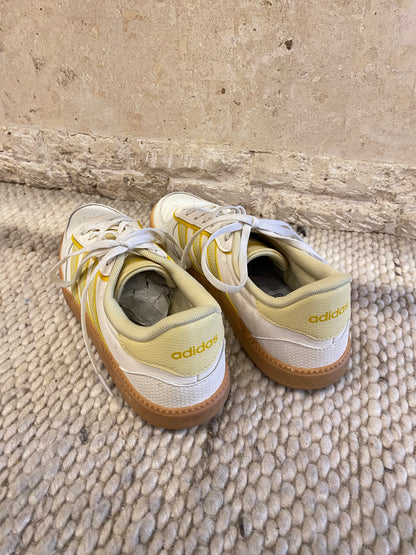 Adidas Breakneck Sleek Sneakers - Size US9