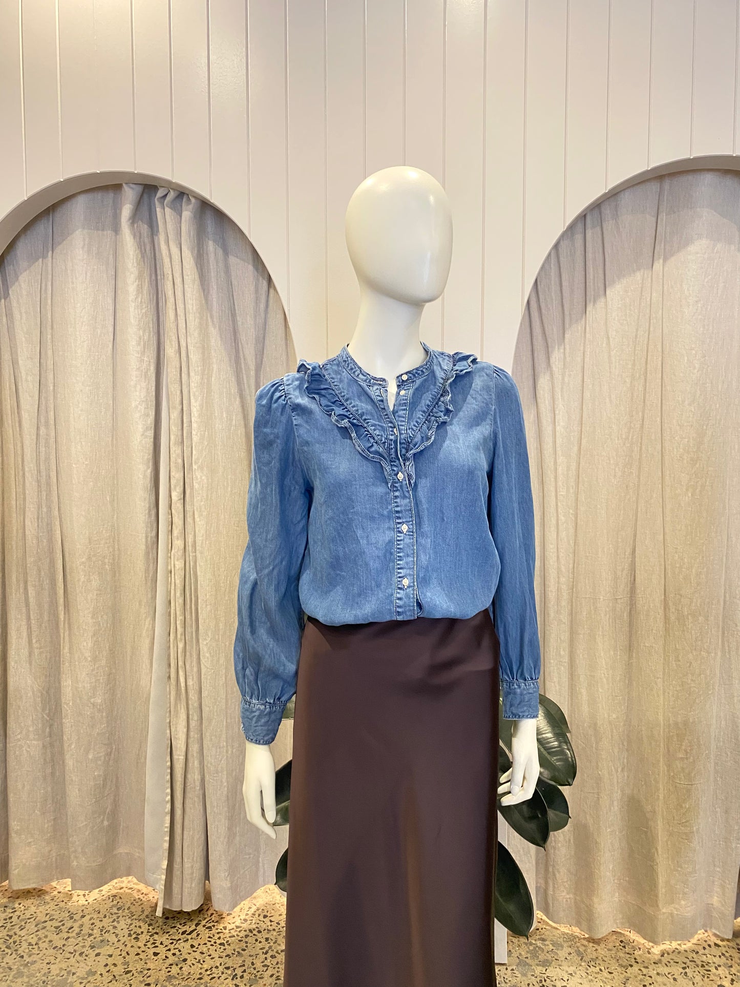 Levi's Ruffle Detail Denim Shirt - Size Small (8-10)