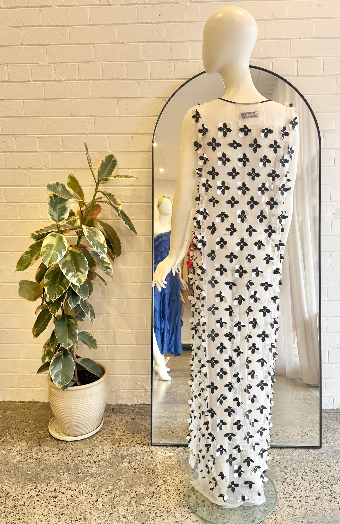 Xenia Design Black and White Floral Maxi Split Tunic - Size M