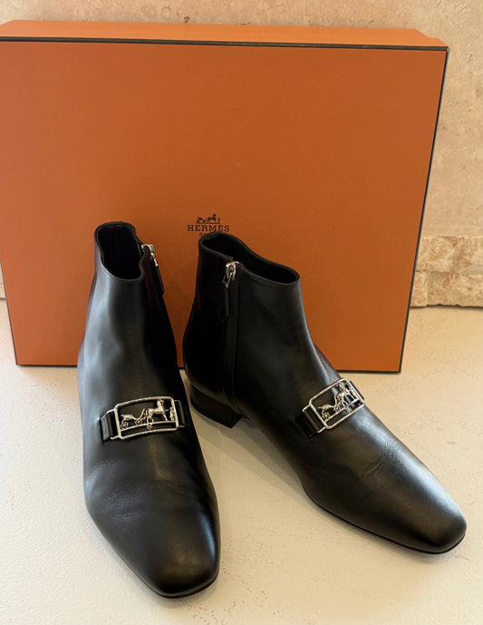 Hermès 'Verlaine' Ankle Boots in Black - Size 39