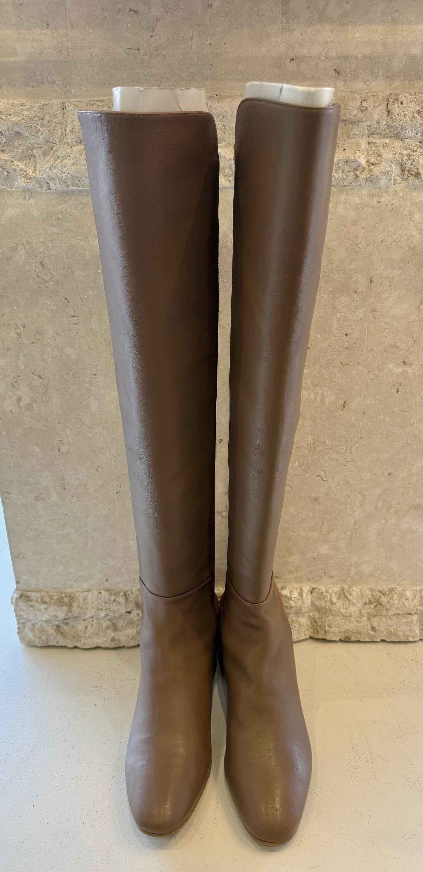Stuart Weitzman 'Gillian 60' Tall Boots in Camel - Size 41.5