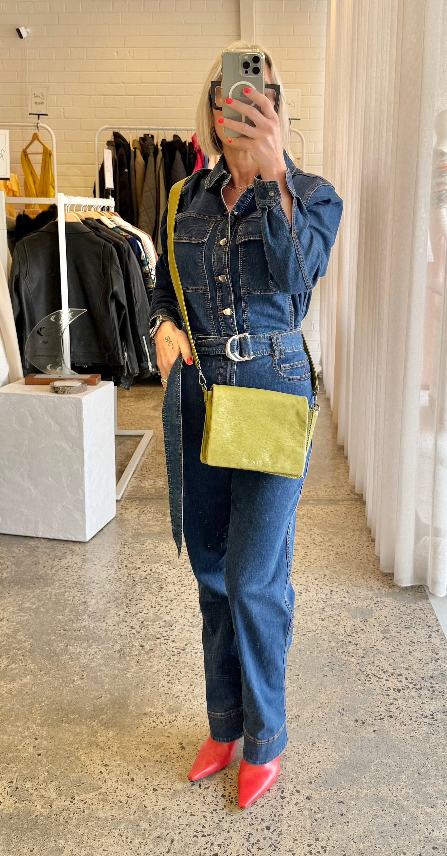 Elk Cactus Modelo Leather Crossbody Bag