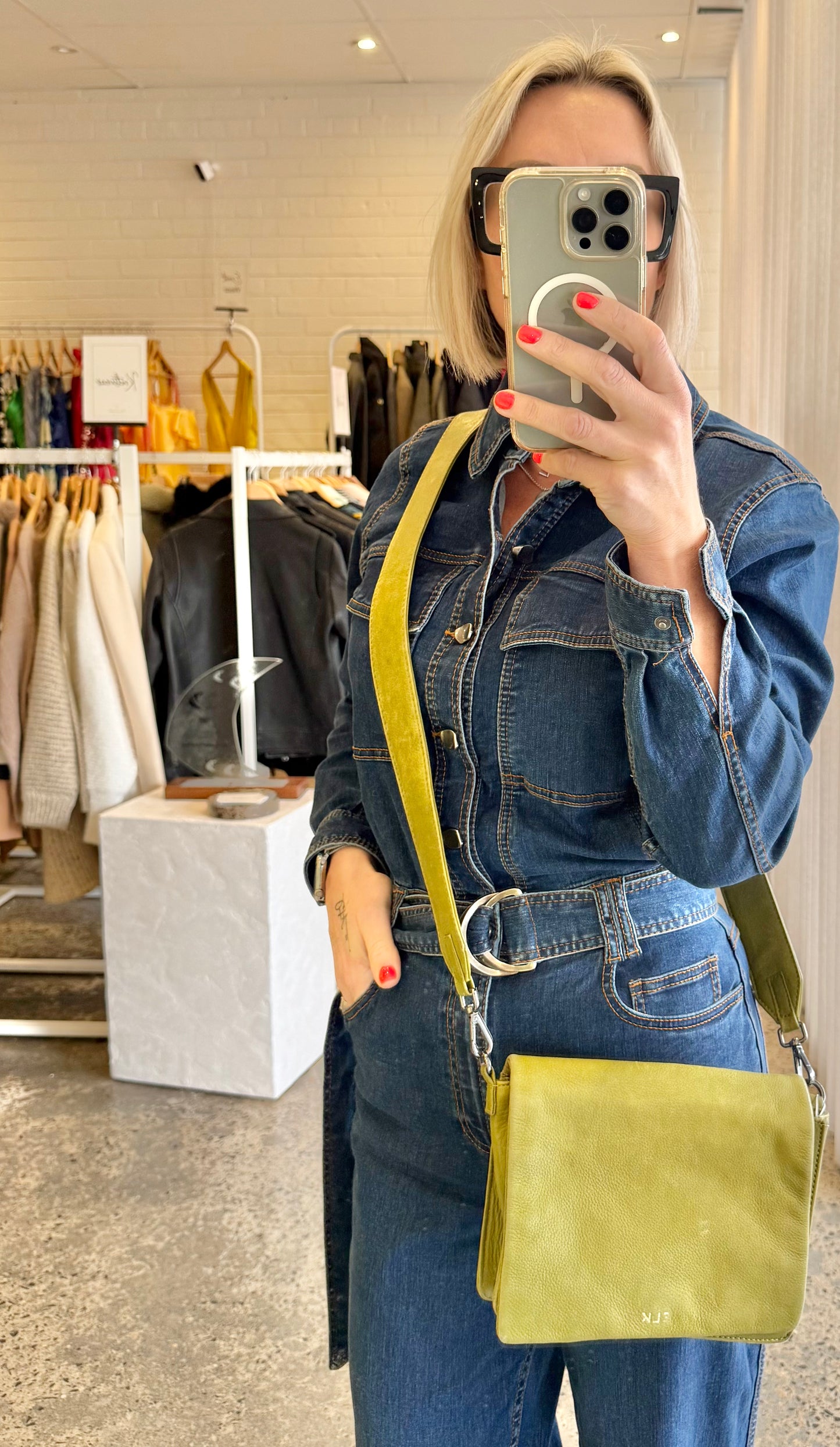 Elk Cactus Modelo Leather Crossbody Bag