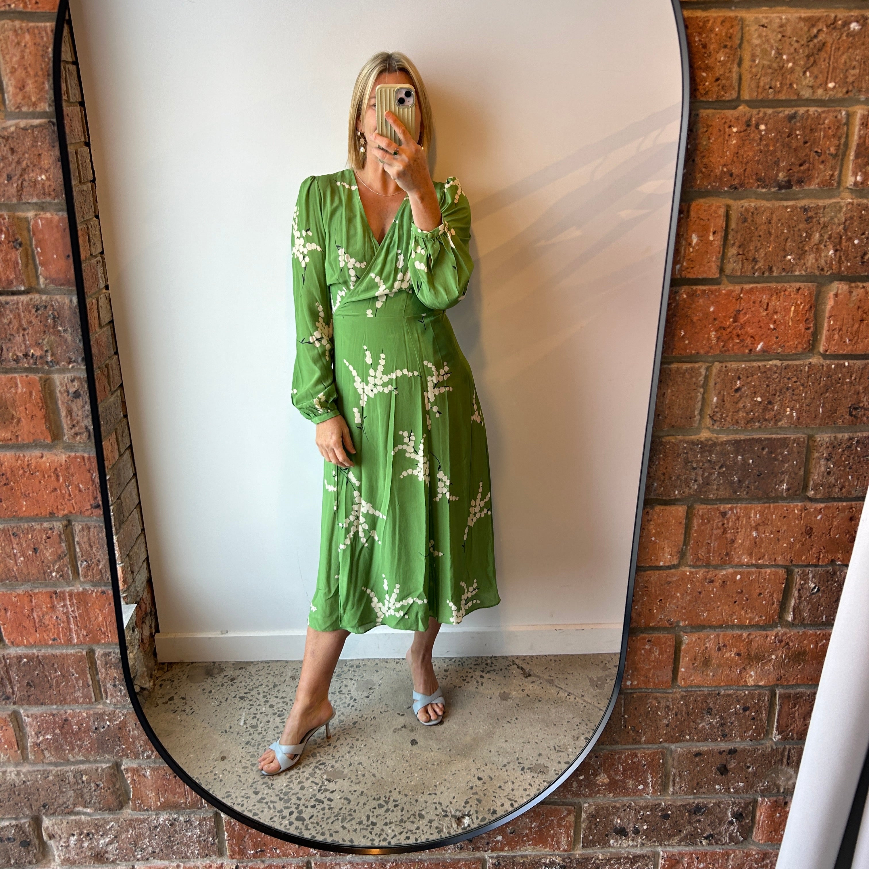 Réalisation Par - Violette Summer Loving Wrap Dress - Size 12-14 – Pre  Loved Geelong